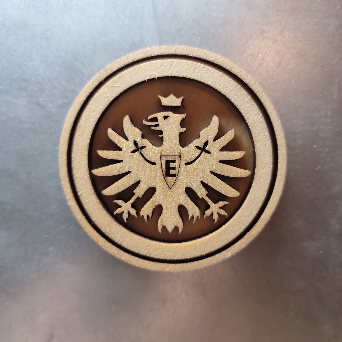 Imán Eintracht Frankfurt de madera con efecto 3D