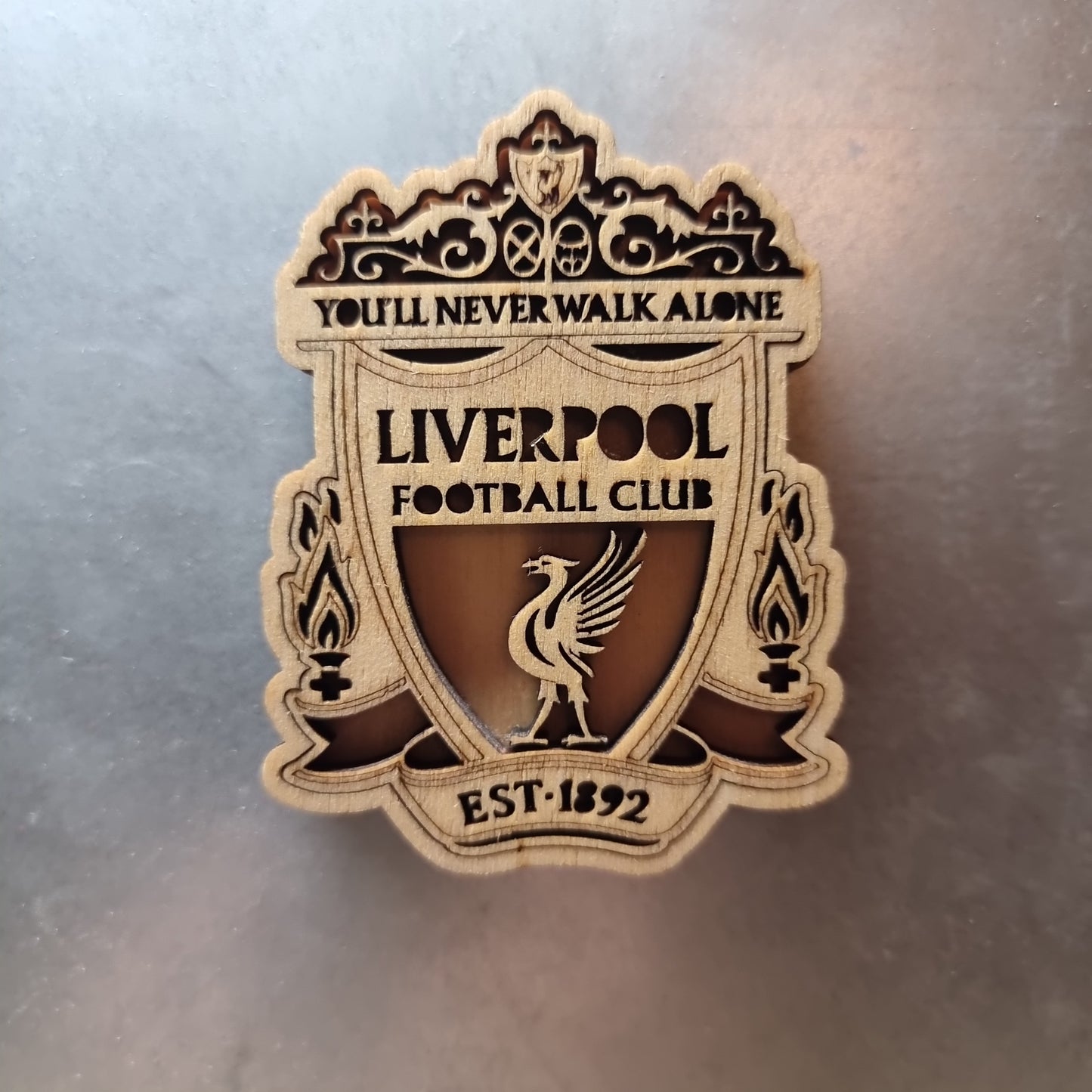 Imán Liverpool FC en madera con efecto 3D