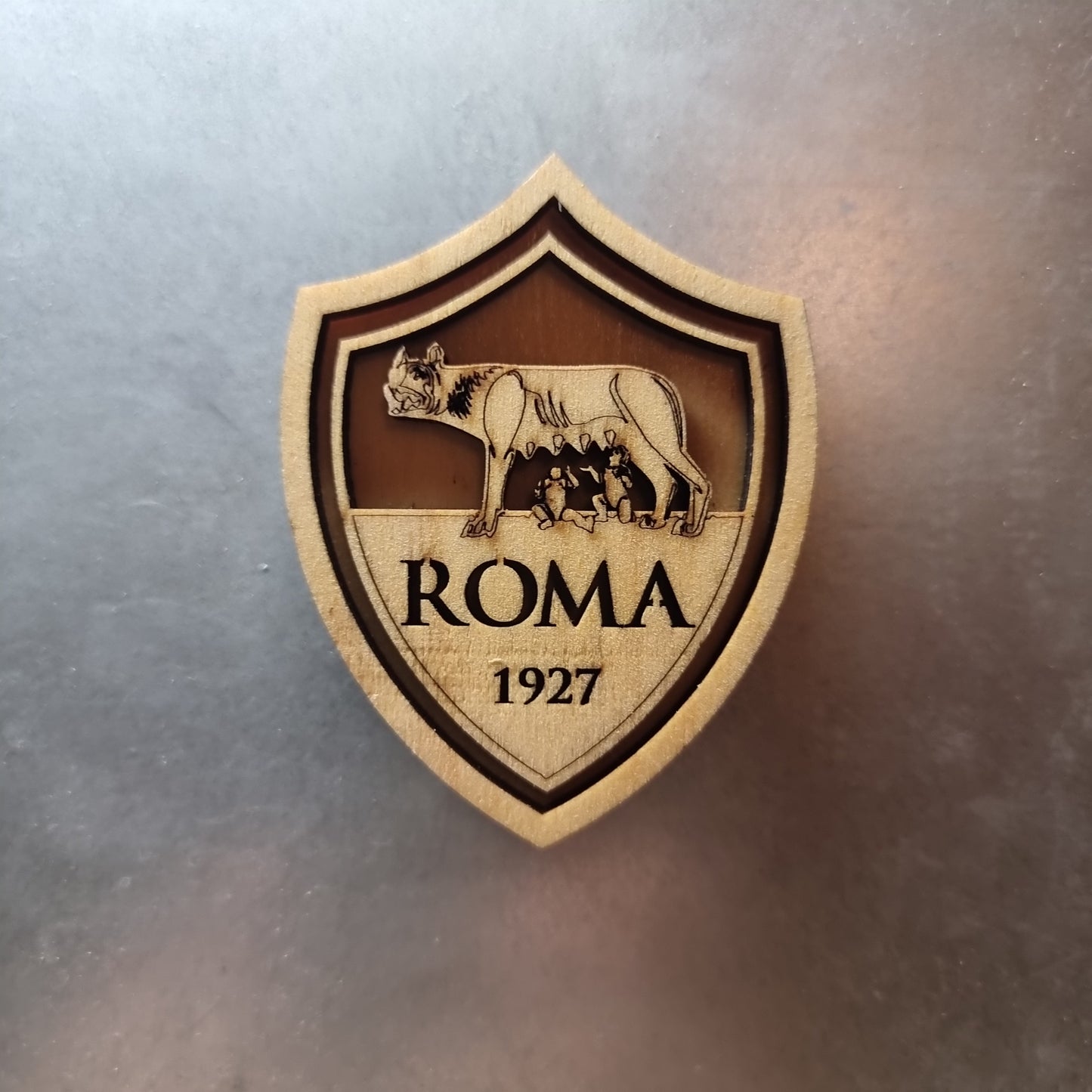 Imán AS Roma en madera con efecto 3D