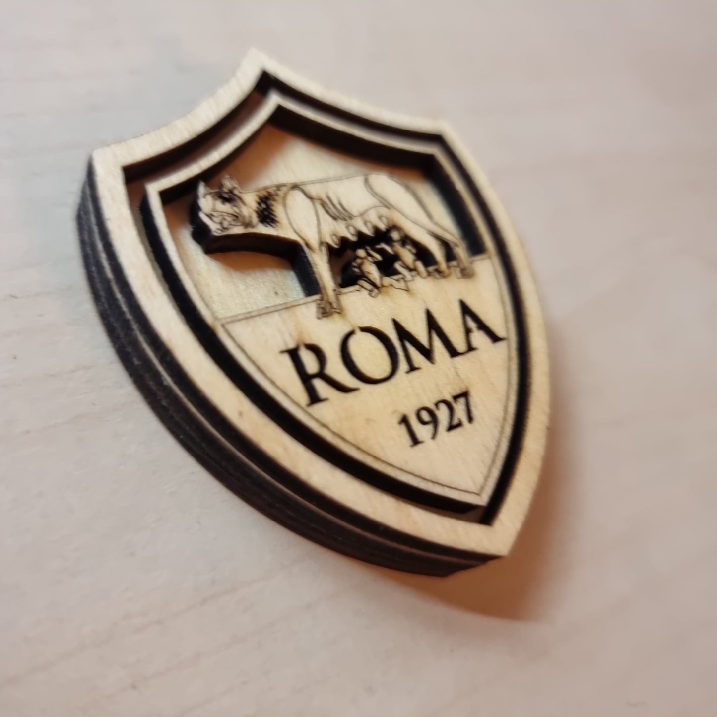 Imán AS Roma en madera con efecto 3D