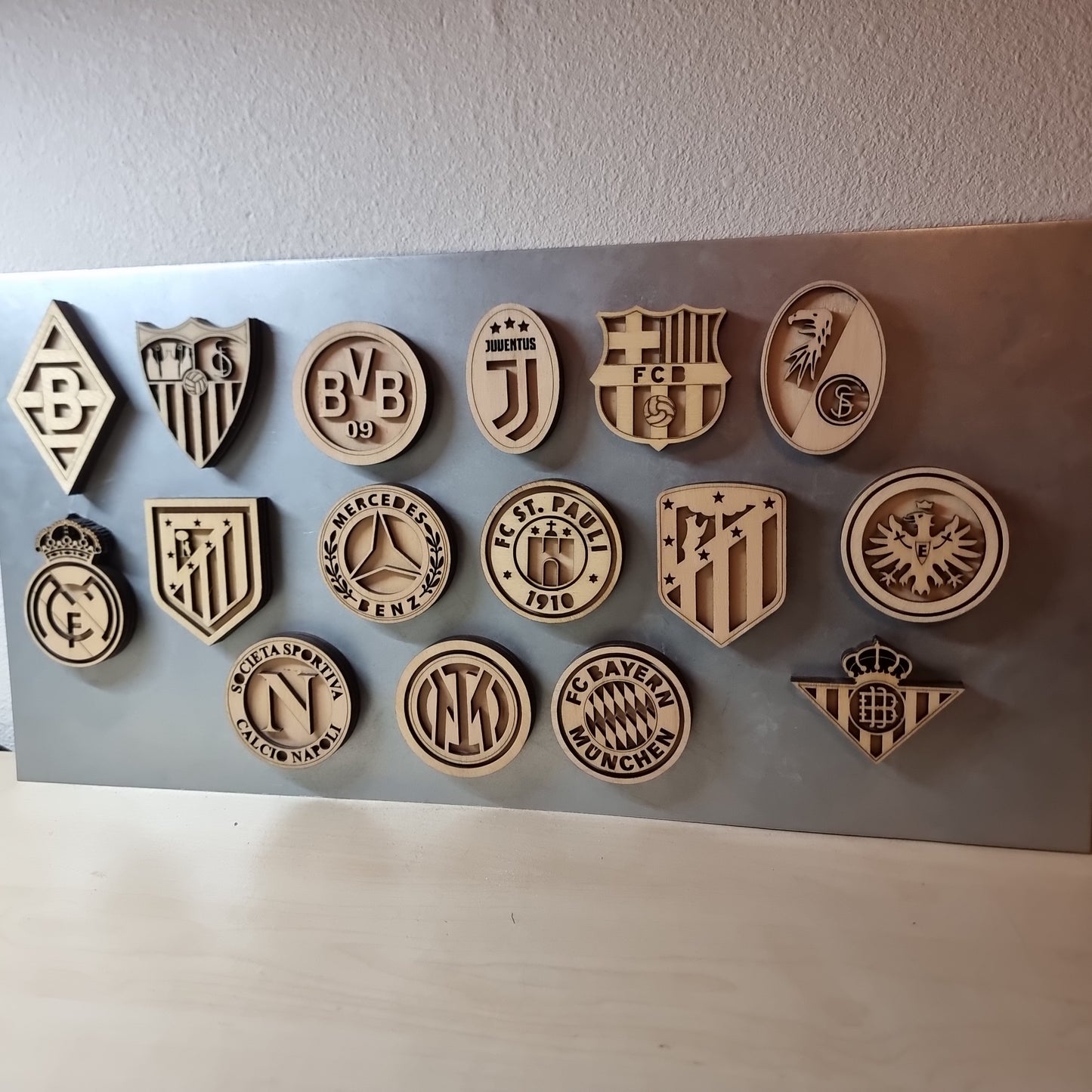 Imán AS Roma en madera con efecto 3D