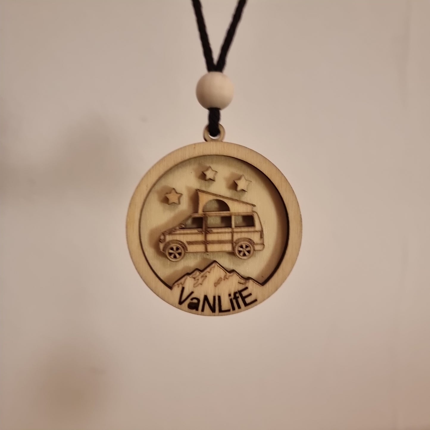 Van Life pendant in wood with 3D effect