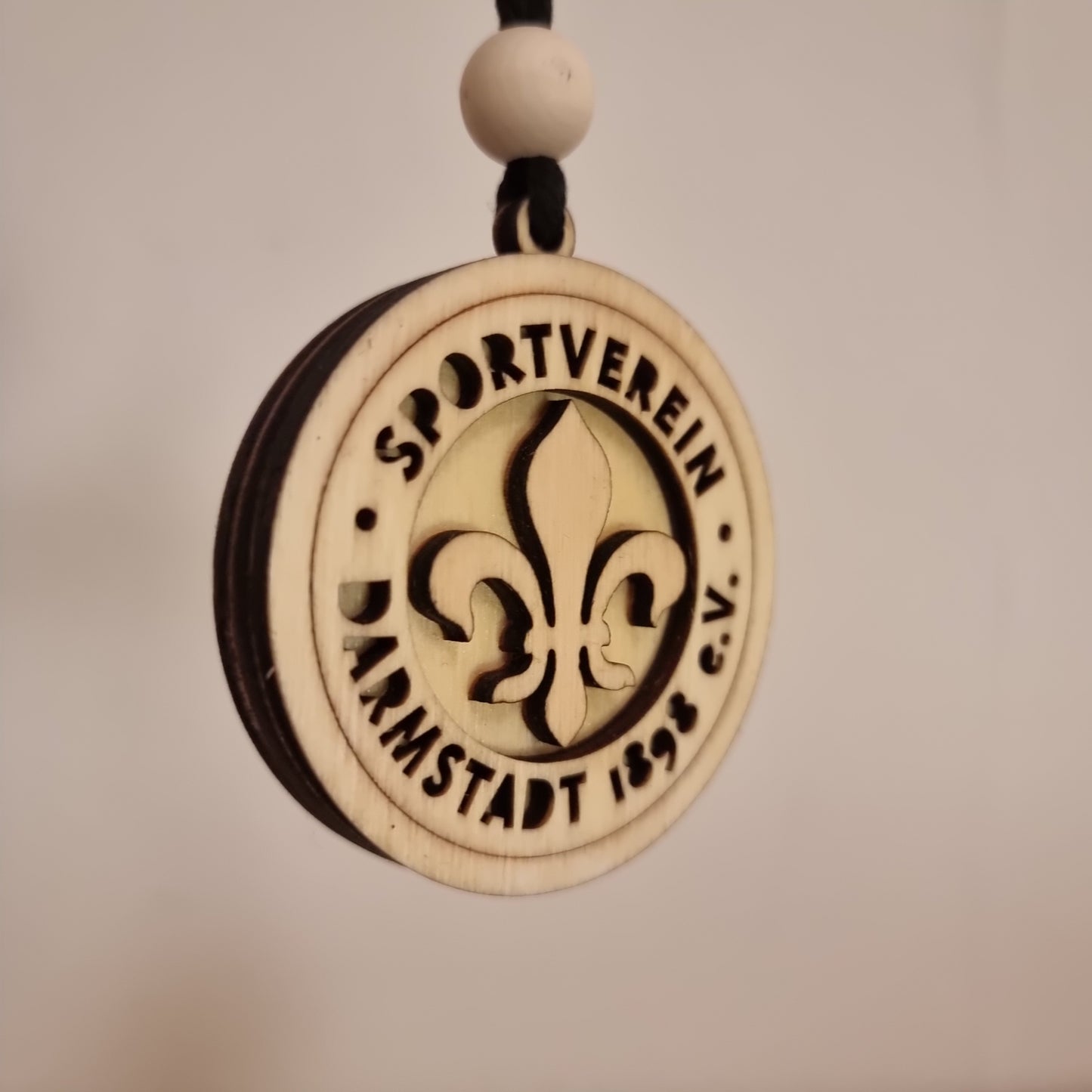 Darmstadt 98 pendant in wood with 3D effect