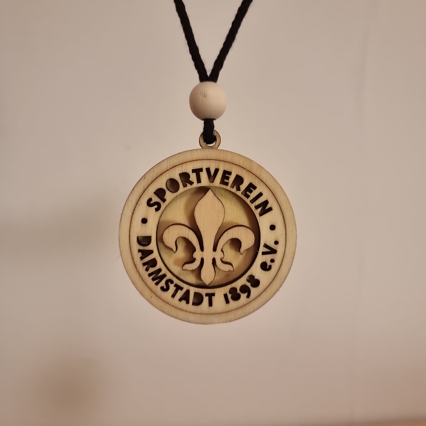 Darmstadt 98 pendant in wood with 3D effect