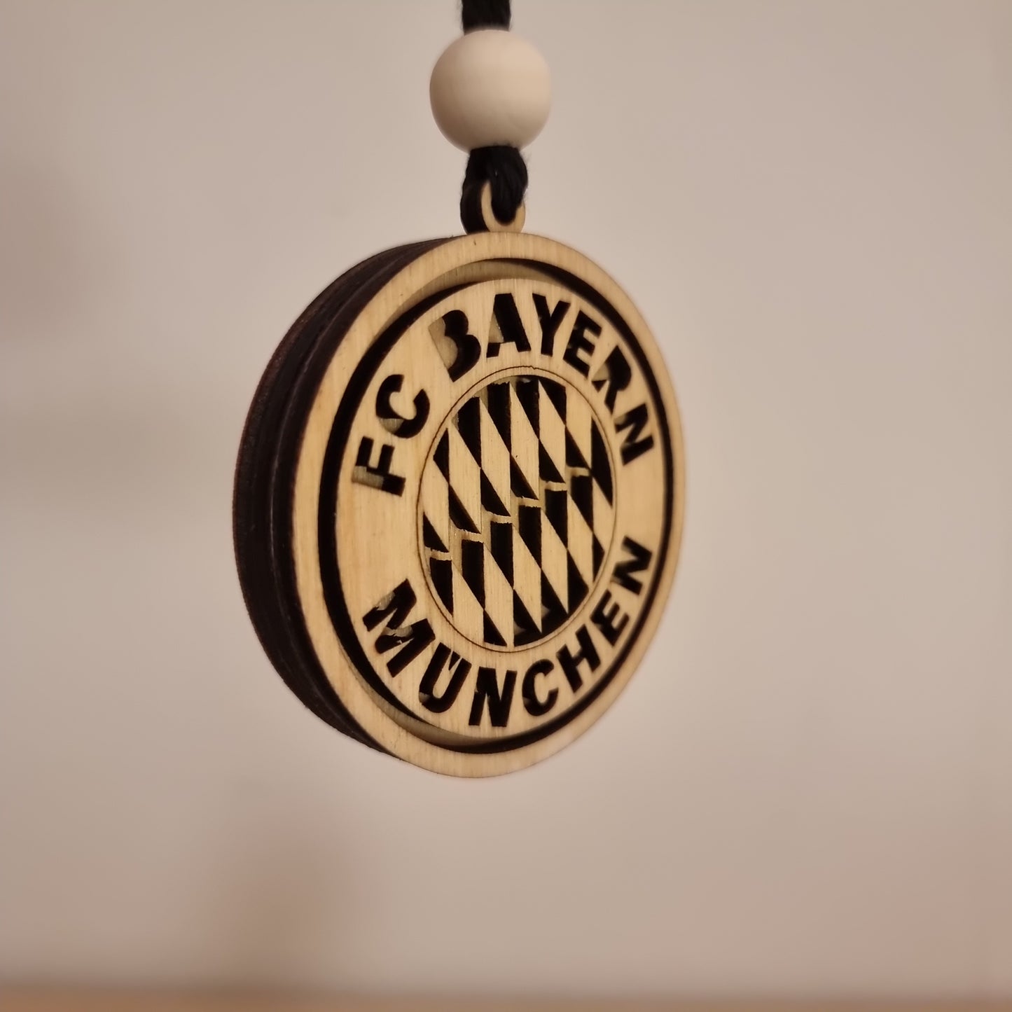 Bayern Munich pendant in wood with 3D effect