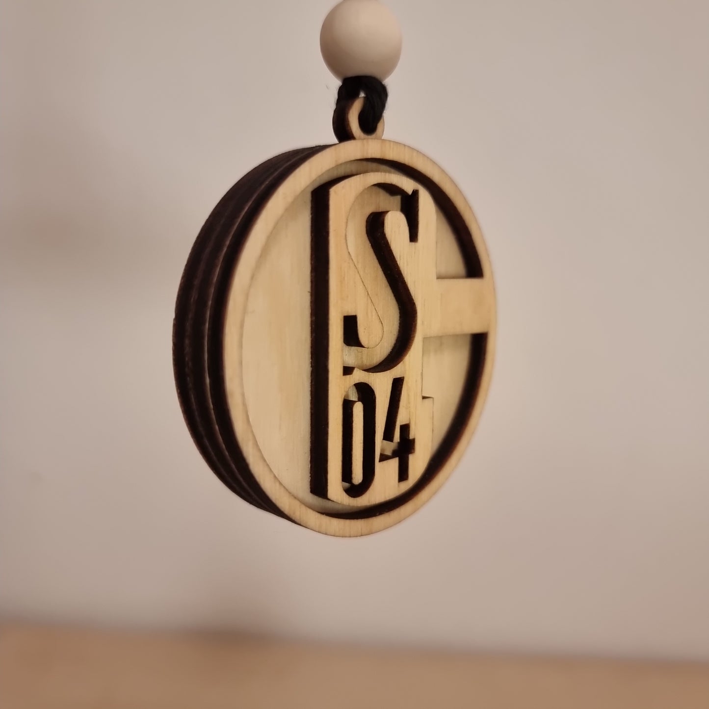 Schalke 04 pendant in wood with 3D effect