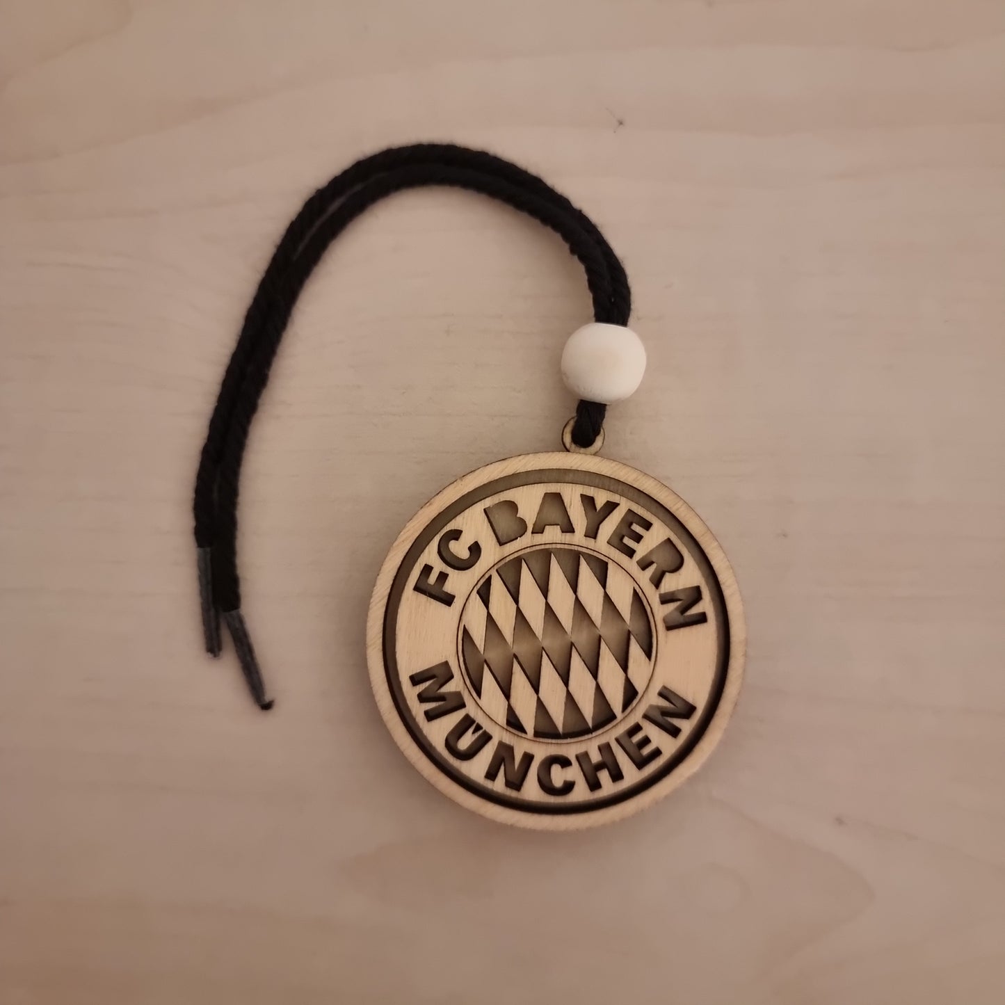 Bayern Munich pendant in wood with 3D effect