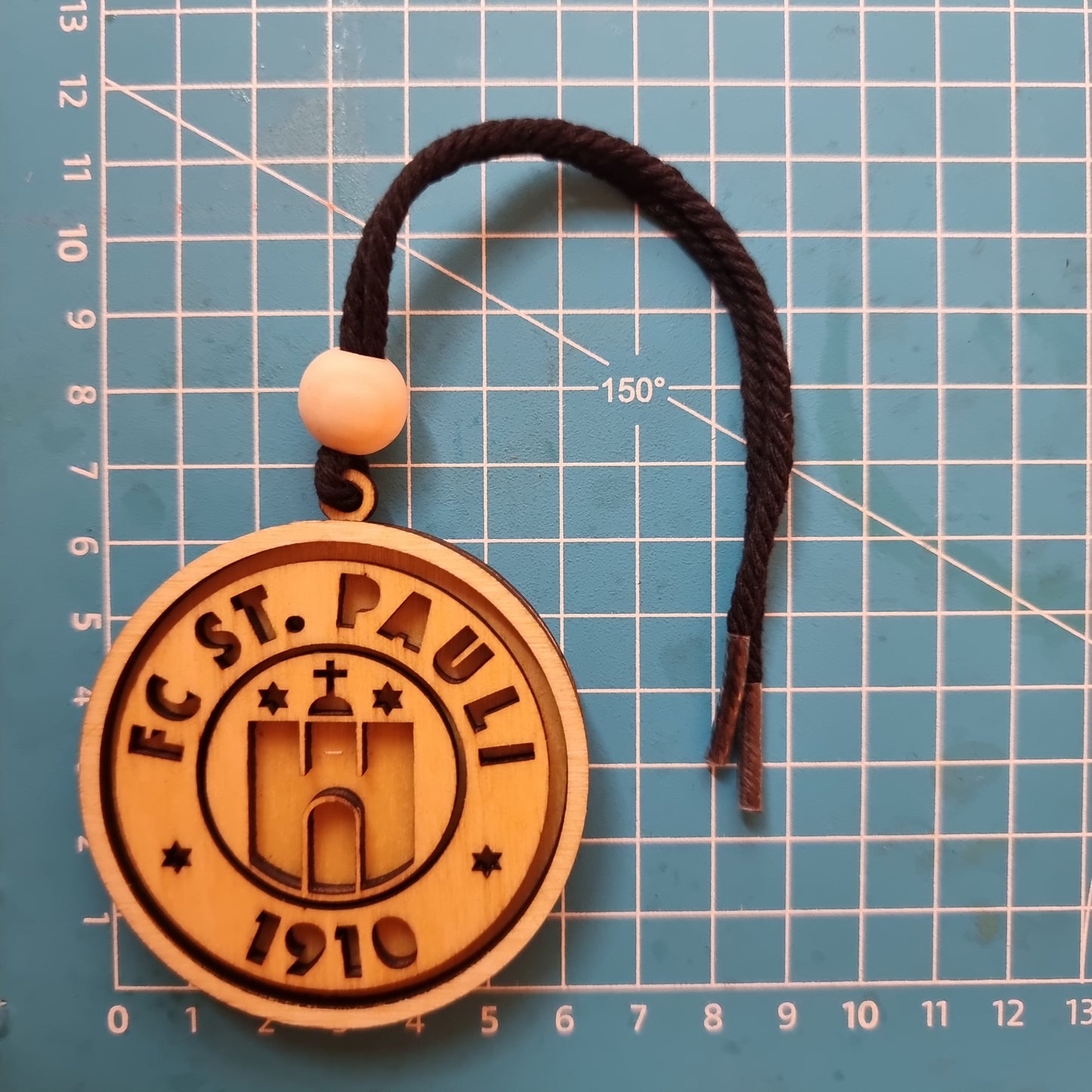 FC St. Pauli pendant in wood with 3D effect